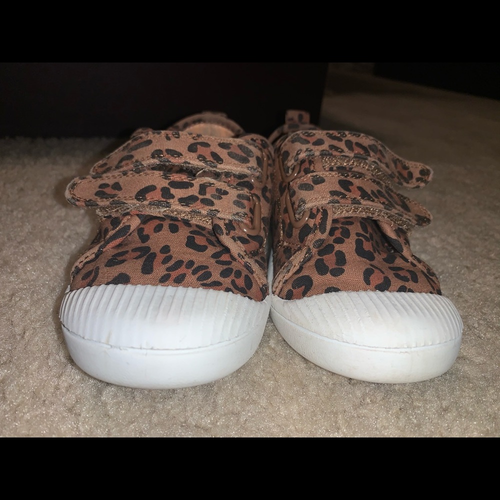 Leopard shoes